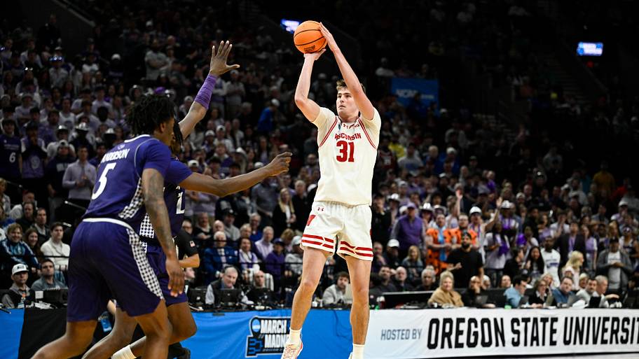 Wisconsin Badgers Forward Named to Preseason All-Big Ten Team